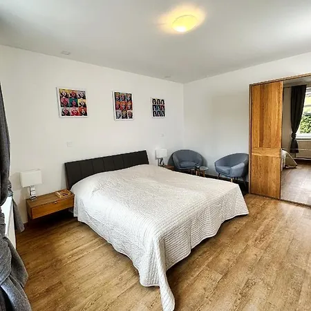 Gallery Apartment *